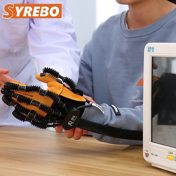 Zachte robothandschoen voor handrevalidatie